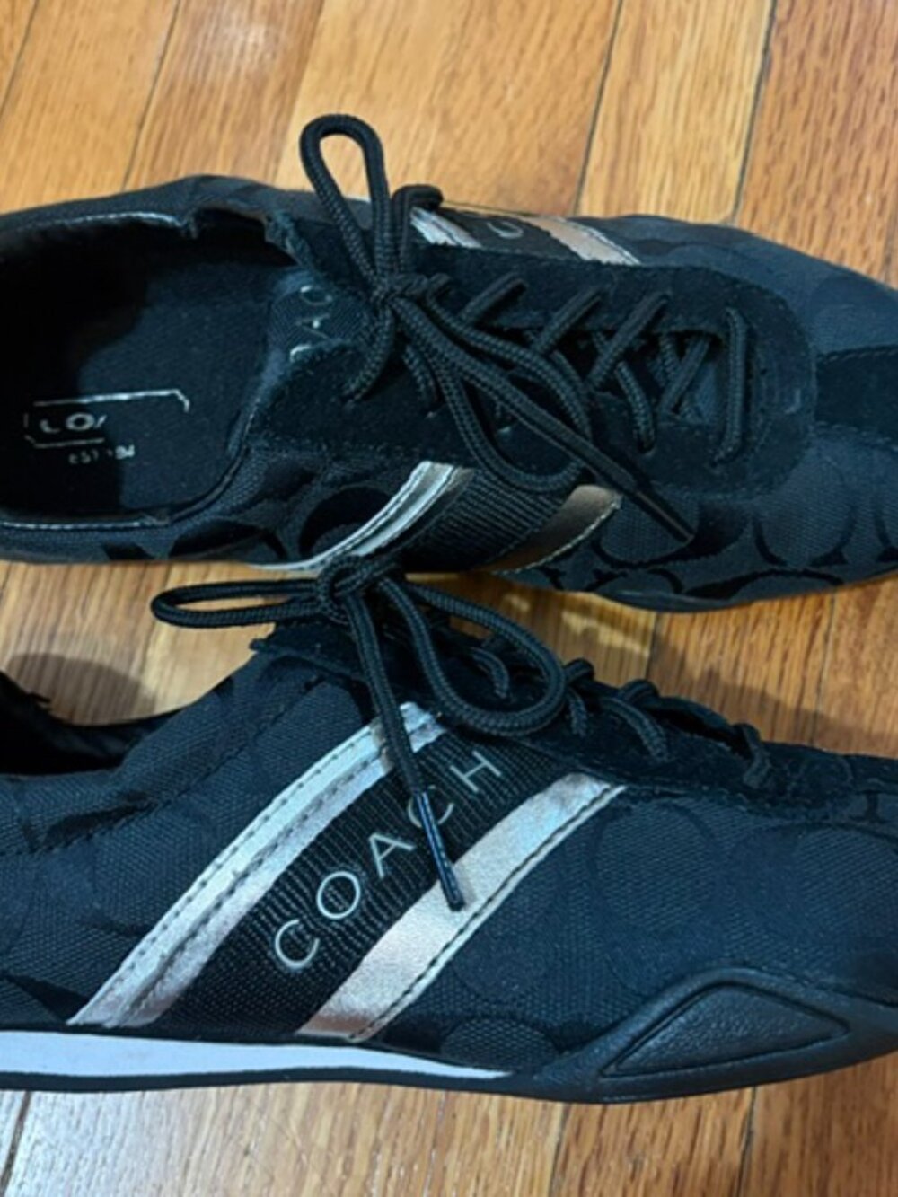Black COACH shoes. Size 6M - Picture 2 of 4